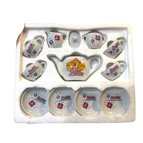 Vintage 1989 Barbie 12-Piece China Tea Set For Ages 8+ - Picture 2 of 3